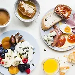 The Social Hub West 4 Star Hotel 4*