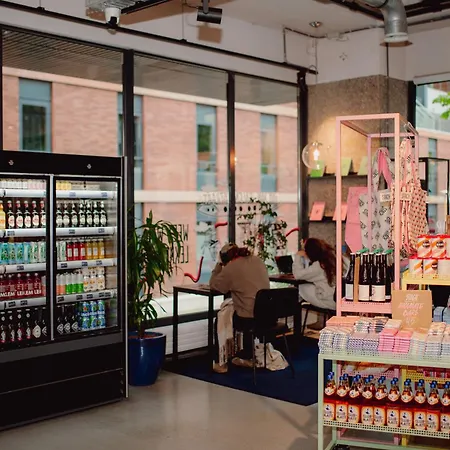 The Social Hub West 4 Star 4*