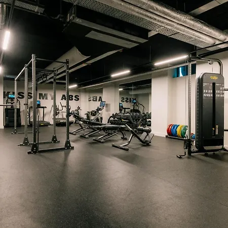 The Social Hub West 4 Star