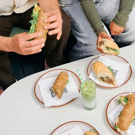 The Social Hub West 4 Star 4*