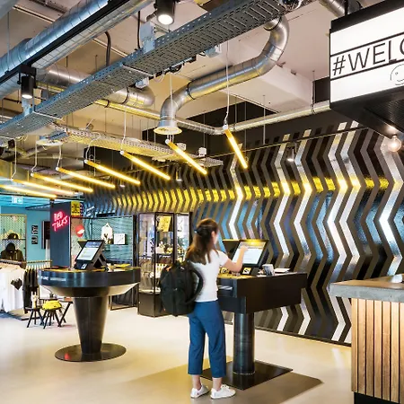 The Social Hub West 4 Star Отель 4*