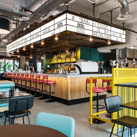 Hotel The Social Hub West 4 Star 4*