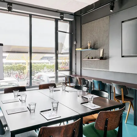 The Social Hub West 4 Star Hotel