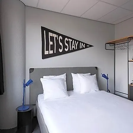 Hotel The Social Hub West 4 Star 4*
