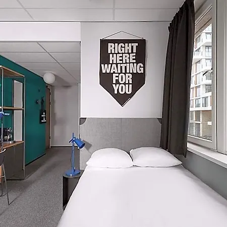 The Social Hub West 4 Star Hotel 4*