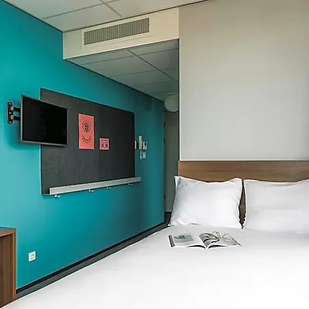 The Social Hub West 4 Star 4* Amsterdam