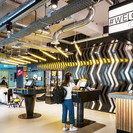 The Social Hub West 4 Star 4* Amsterdam