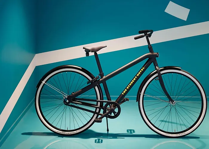 The Social Hub West 4 Star