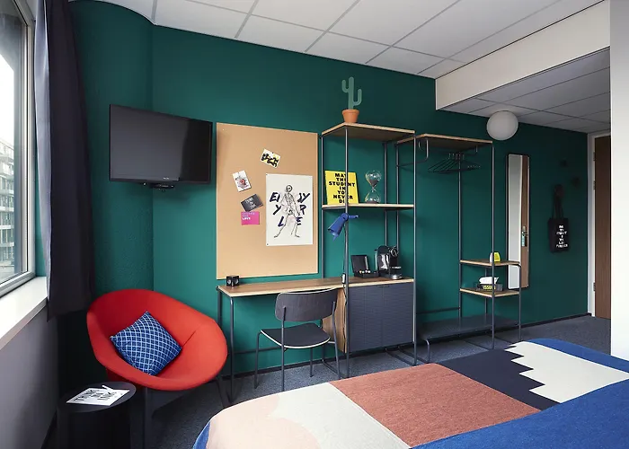 Hotel The Social Hub West 4 Star 4*