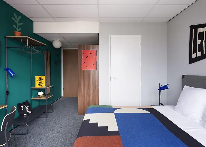 Hotel The Social Hub West 4 Star