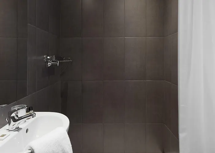 The Social Hub West 4 Star Hotel