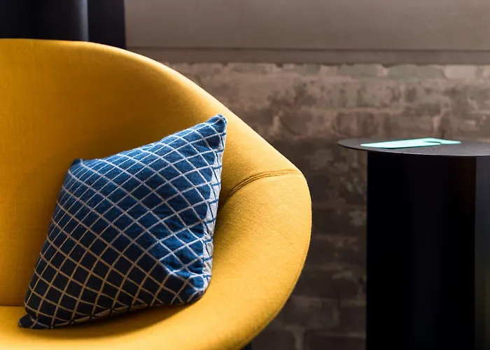 The Social Hub West 4 Star Hotel 4*