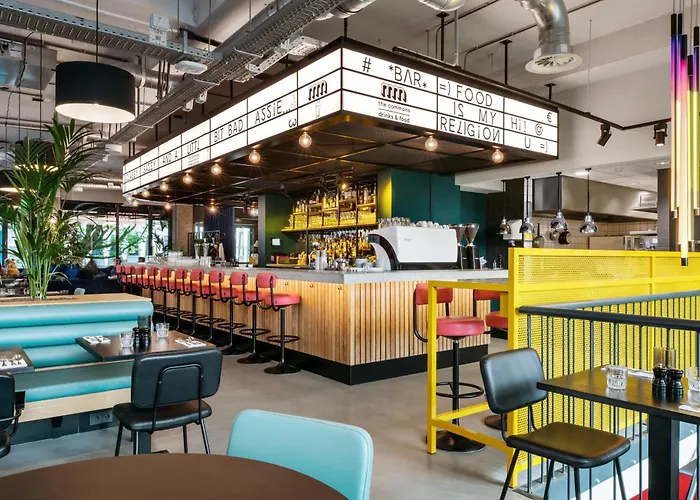 Hotel The Social Hub West 4 Star 4*